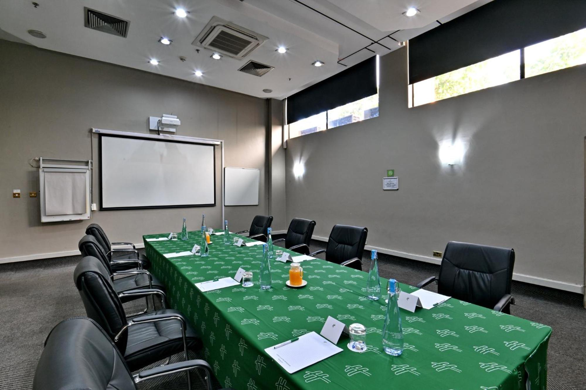Holiday Inn - Harare By Ihg Kültér fotó